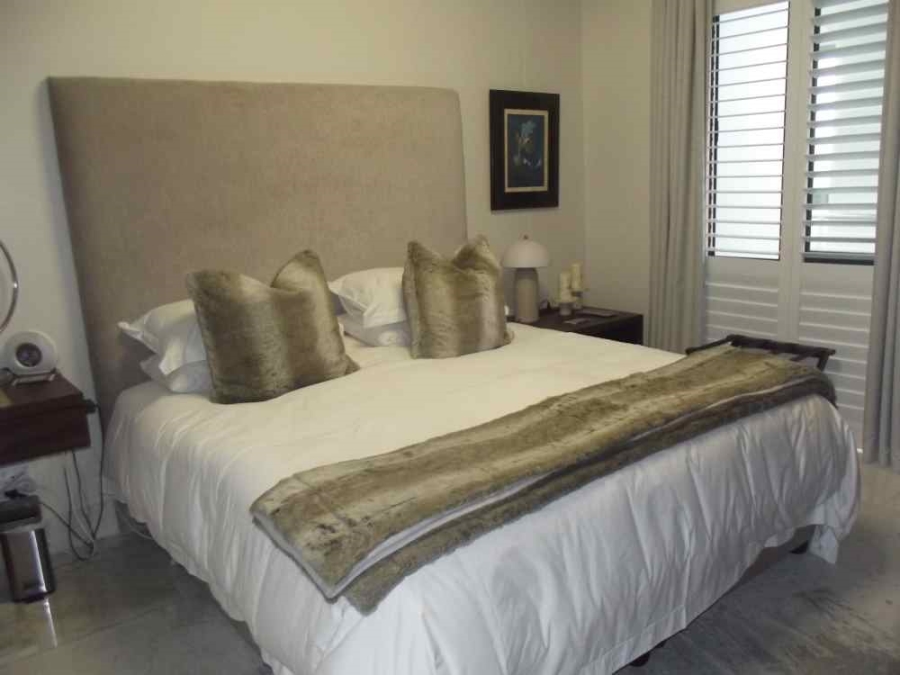 2 Bedroom Property for Sale in Bloubergstrand Western Cape